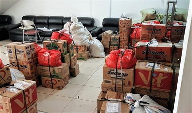 Dipacking per wilayah  dijadikan sedemikian rupa dan diatur sesuai abjad lingkungan sehingga mempermudah waktu distribusi ke masing masing wilayah--